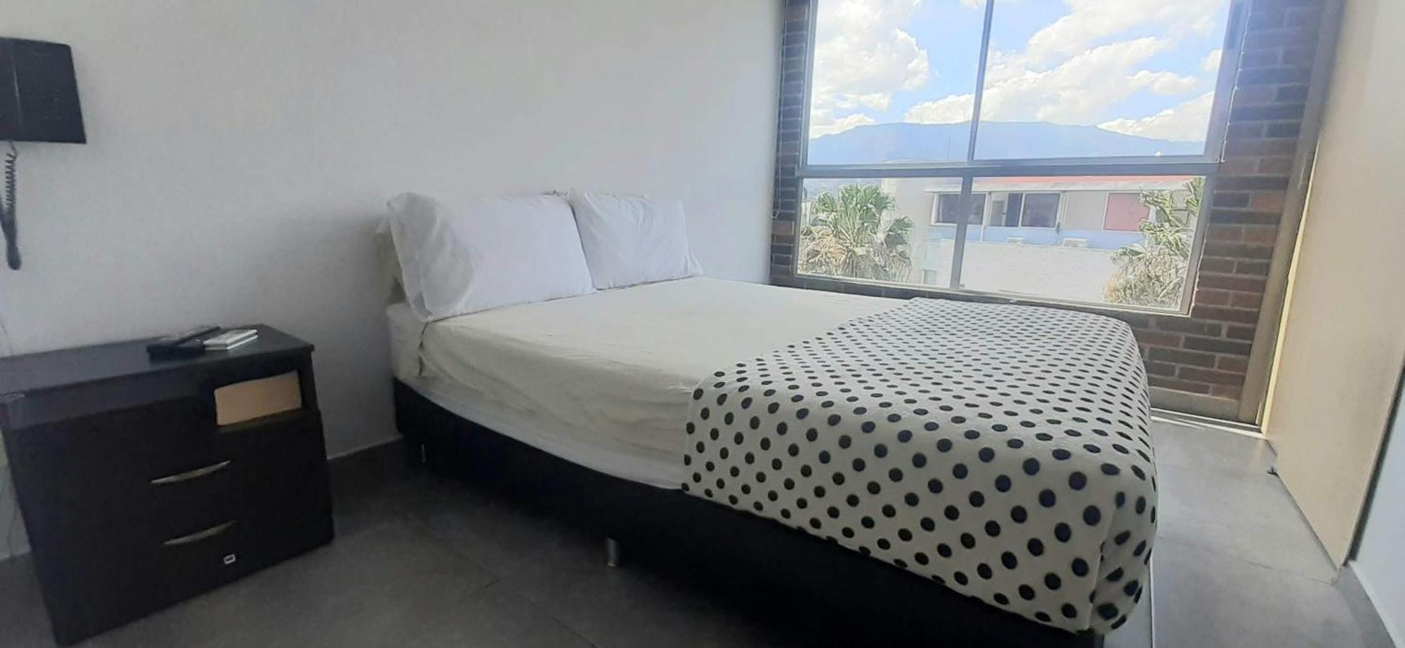 Cold Ac-fast Wi-fi-great Location-medellin Fun Apartamento